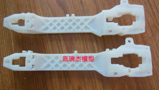 做手板模型時(shí)為什么要噴油呢？